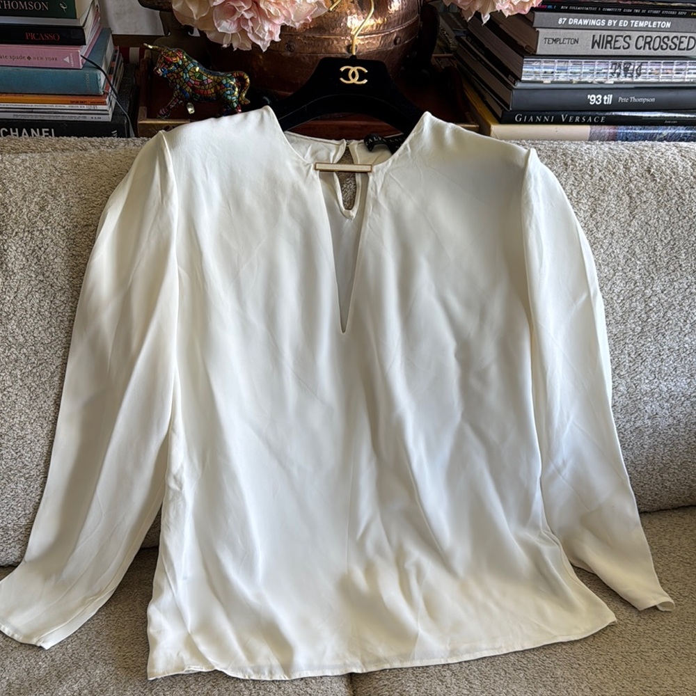 NWOT Ralph Lauren Black Label 100% Silk Off-white Blouse